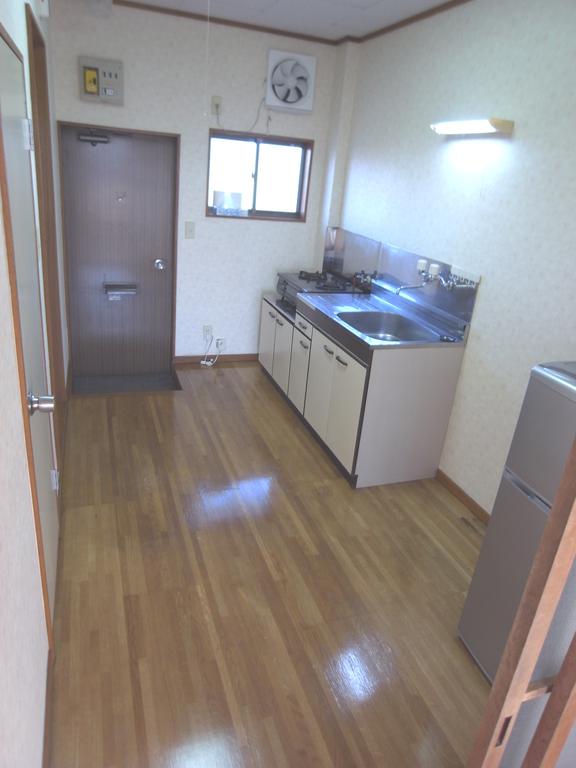 Kitchen. Tamamura Kaminote Rent Taihei ・ Mansion indoor kitchen (2)