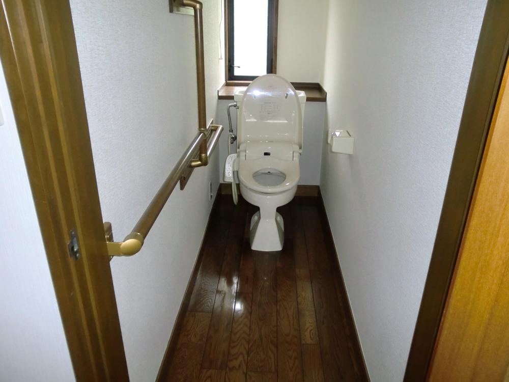 Toilet. Toilet (August 2013) Shooting