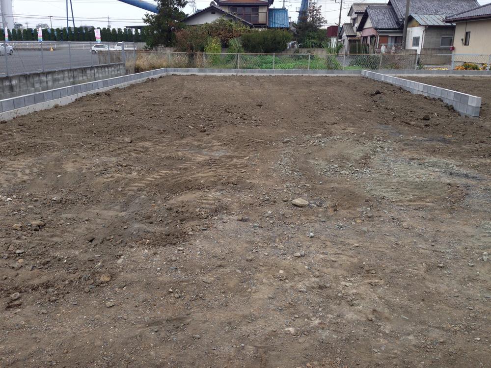 Local appearance photo. 4 Building site (November 2013) Shooting