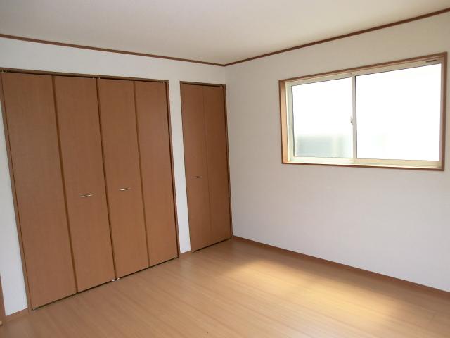 Same specifications photos (Other introspection). Same specifications