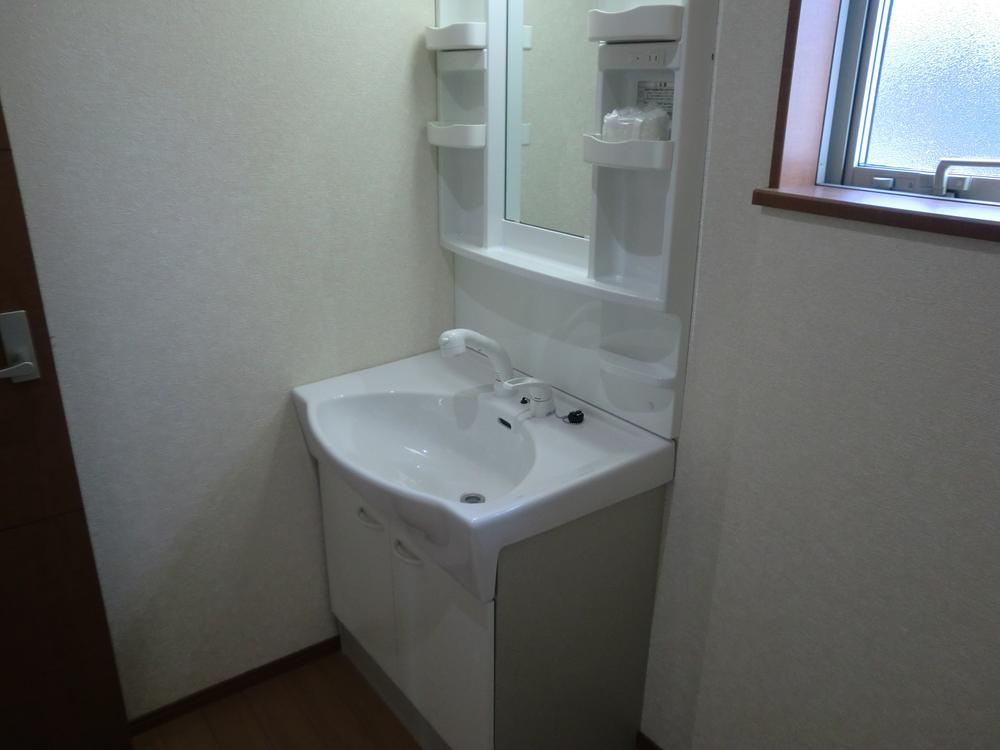 Wash basin, toilet. Wash basin ・ Washroom (same specifications)