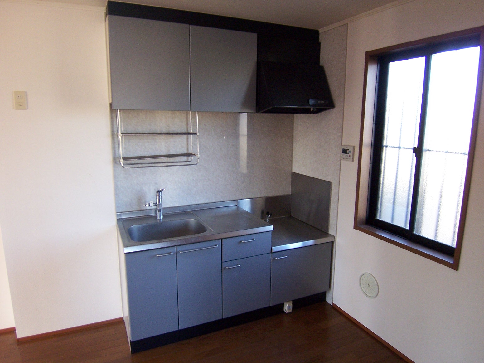 Kitchen. Because with a window, Brightness ・ It is ventilation pat