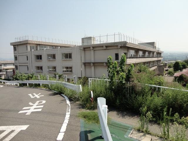 Primary school. Shibukawa Municipal Toyoaki to elementary school 1094m