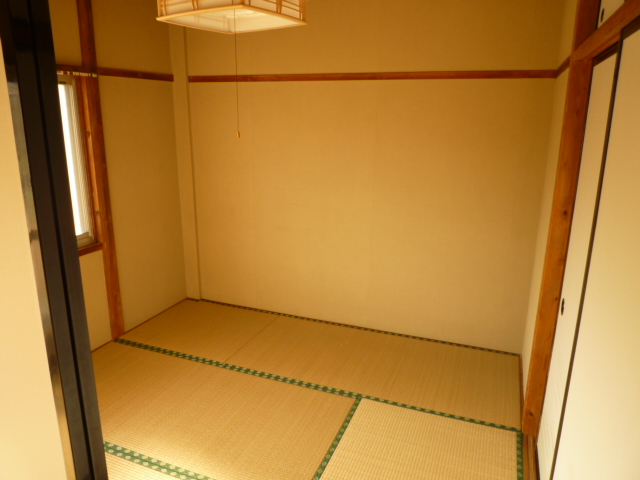 Living and room. Japanese-style room ・ 4.5 tatami