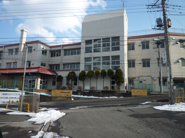 Primary school. 505m until Shibukawa Municipal Ikaho elementary school (elementary school)