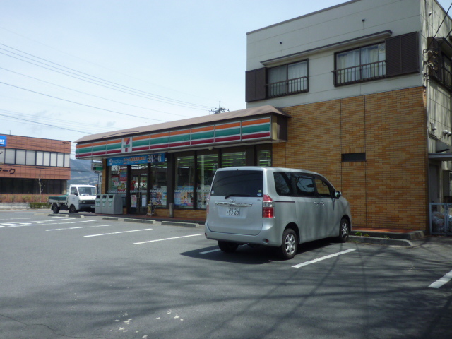 Convenience store. Seven-Eleven Shibukawa Kanai store up (convenience store) 1076m