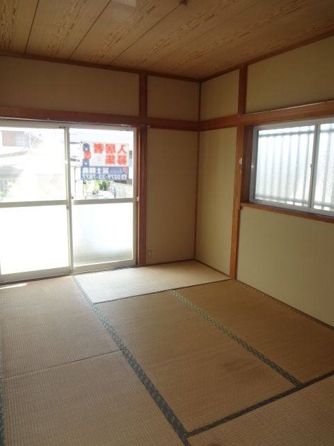 Other room space. Tatami Omotegae We Mars! 