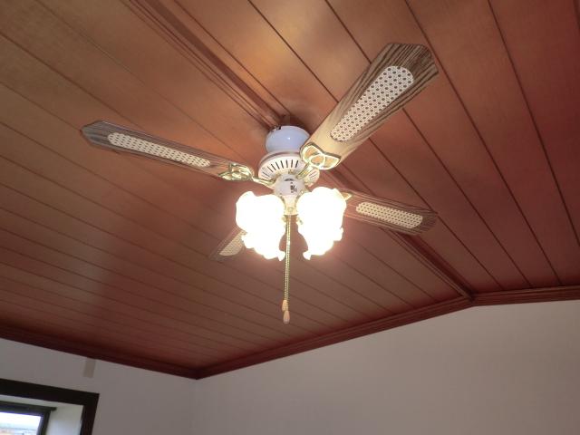 Other. It was fitted with a ceiling fan to 2F east of Western-style