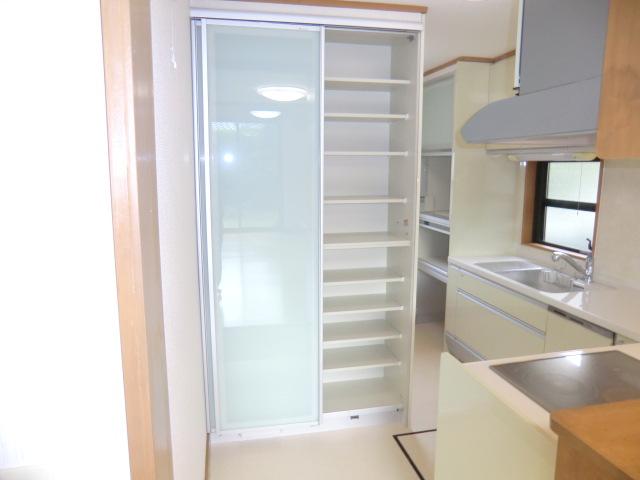 Receipt. Here it is also built-in storage of kitchen! Cupboard is not required