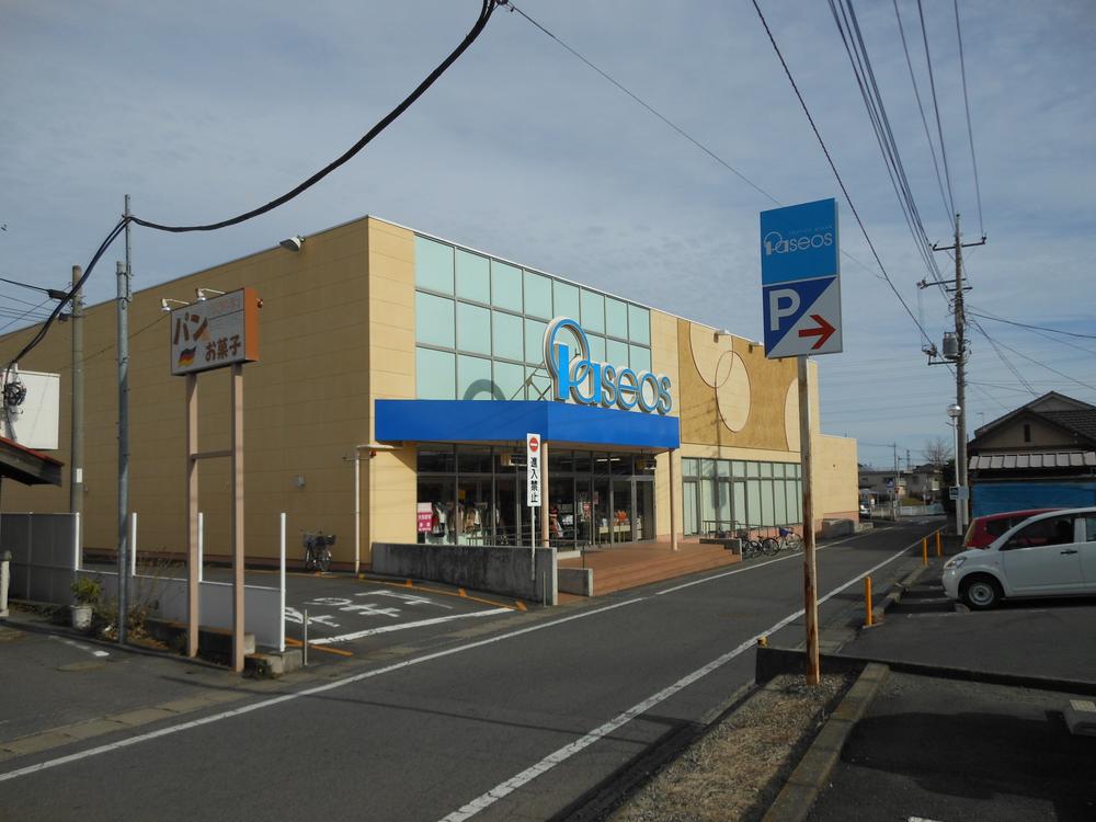 Shopping centre. Pashiosu Nakai to the store 200m