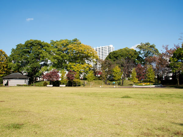 Surrounding environment. Takasaki Castle park (about 1040m ・ Walk 13 minutes)