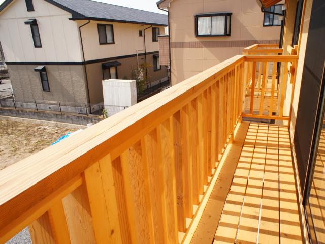 Construction ・ Construction method ・ specification. Balcony is a wooden feel the warmth