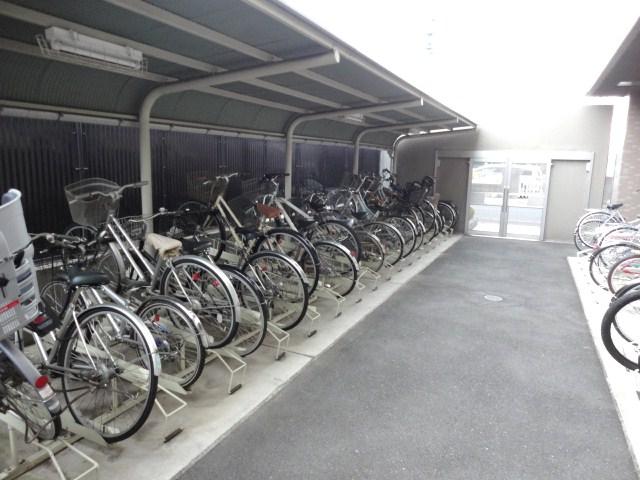 Construction ・ Construction method ・ specification. Bicycle-parking space