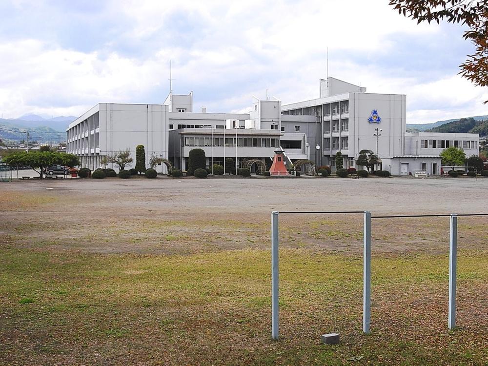 Junior high school. 1166m to Takasaki Municipal Haruna junior high school