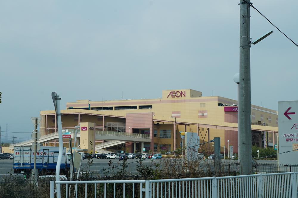 Shopping centre. 1176m to Aeon Mall Takasaki shopping ・ Movie ・ Restaurant you can play all day, such as such as (^_^) /