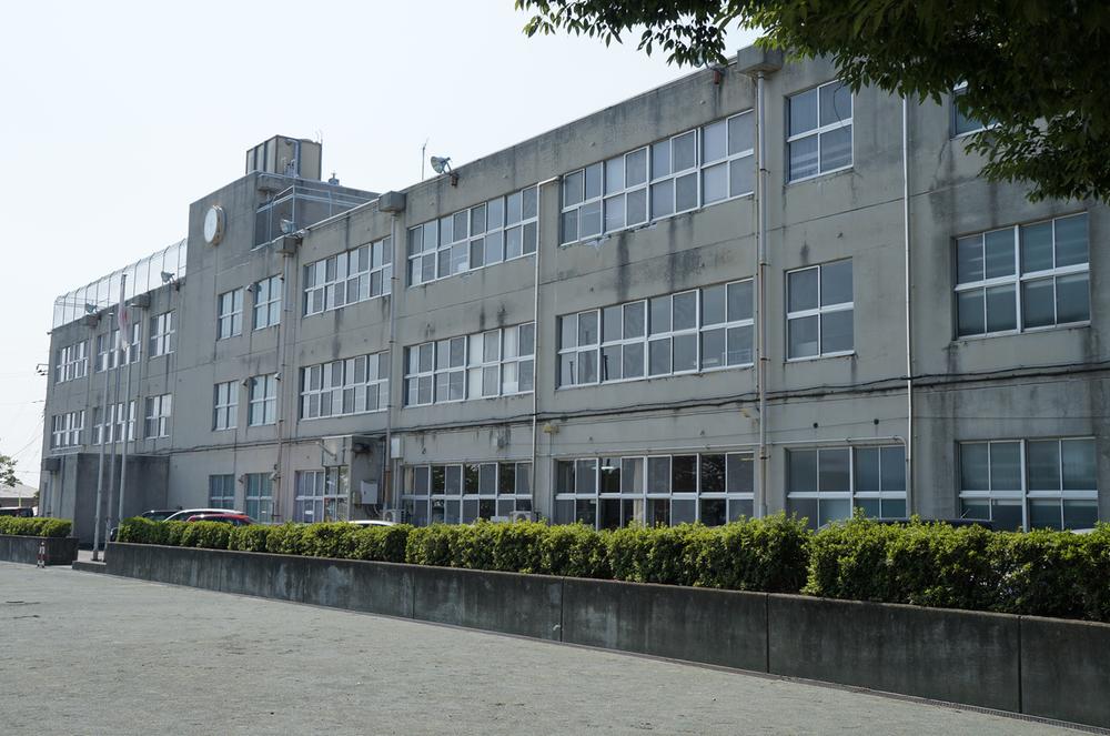 Primary school. 916m to Takasaki City Minami Kaneko Elementary School