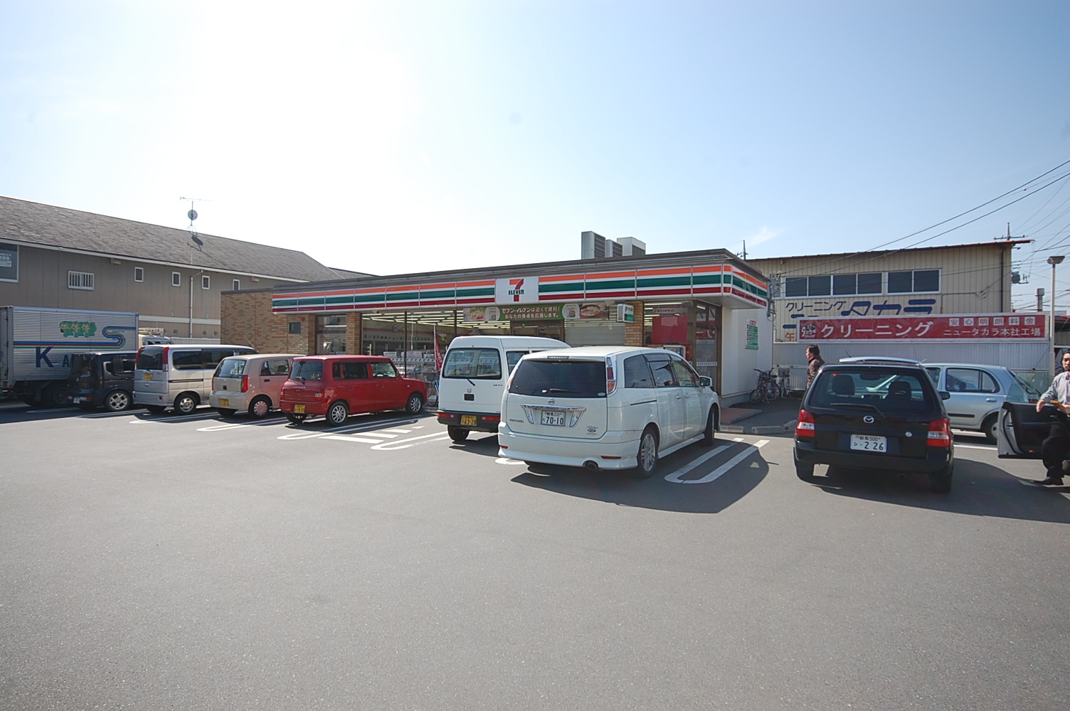 Convenience store. Seven-Eleven Takasaki Ino zelkova dori until (convenience store) 358m