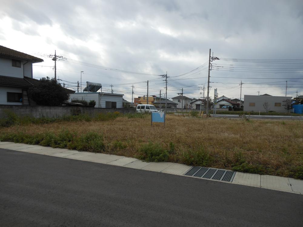 Local land photo. Shooting from the east side road