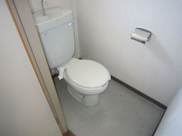 Toilet. Bright toilet There is a feeling of cleanliness. 