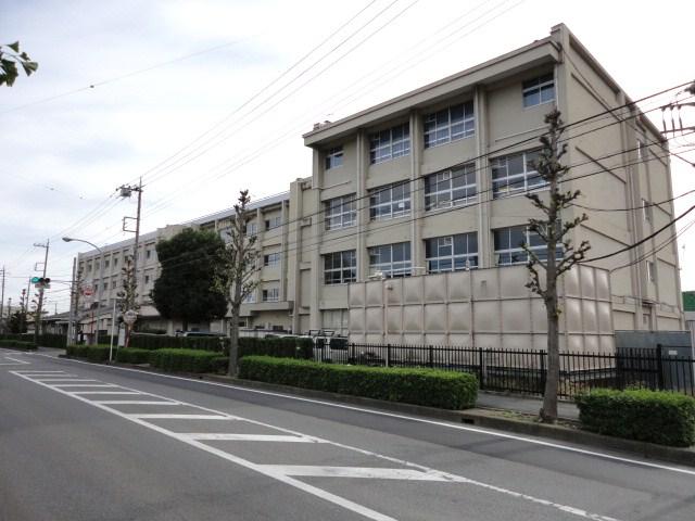 Junior high school. 1570m to Takasaki City Sano junior high school