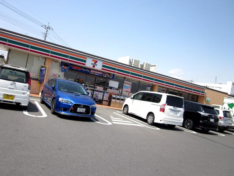 Convenience store. 435m to Seven-Eleven Takasaki Munadaka Kitamise