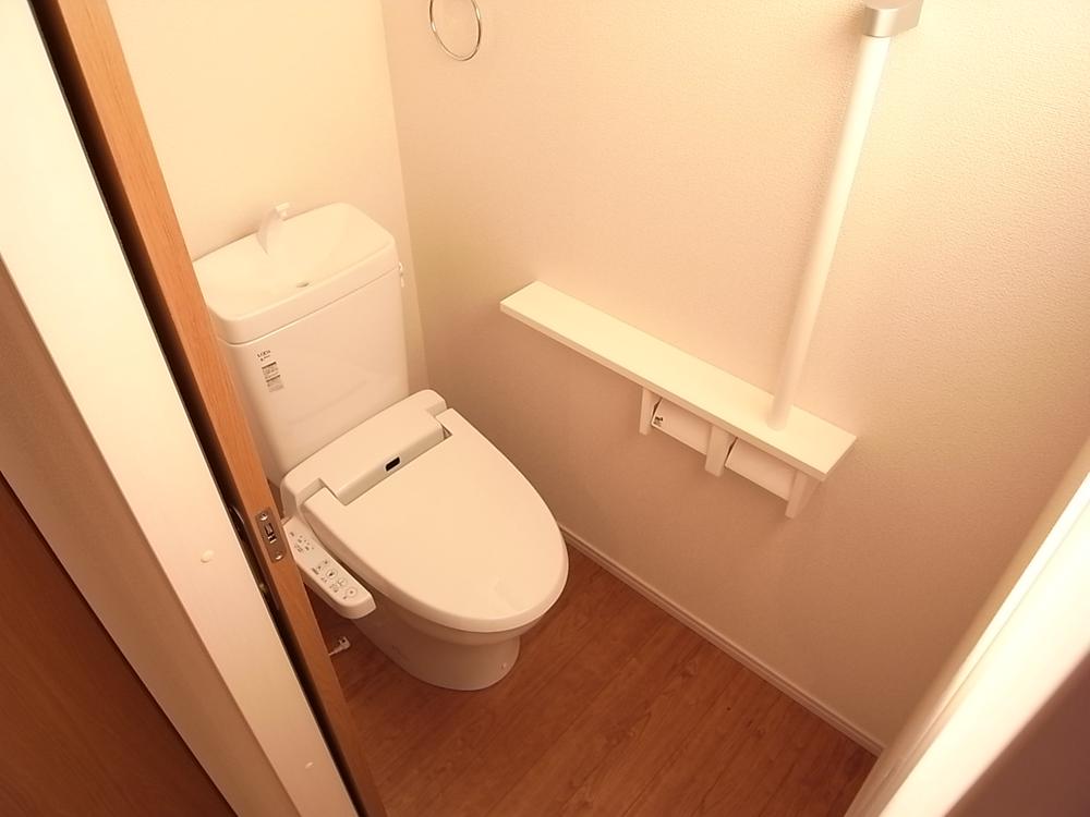 Toilet. 1 ・ Second floor toilet