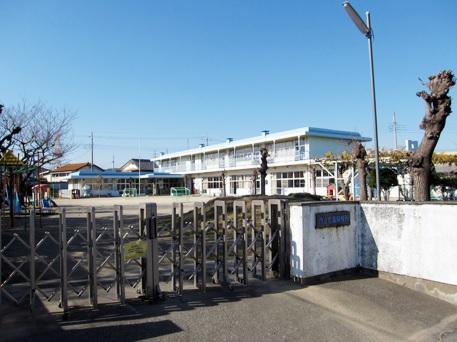 Primary school. Iwahana until elementary school 546m