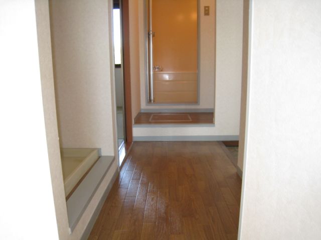 Other room space. It is wide corridor space! 