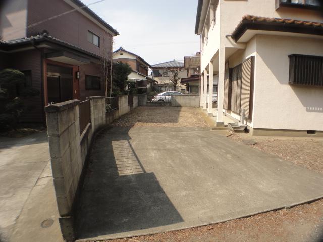 Parking lot