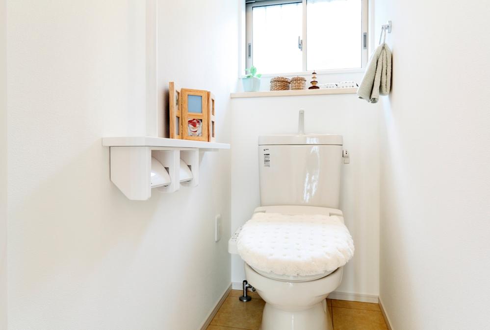 Toilet. Toilet (Manufacturer: Inakkusu) shower toilet + unit handrail + W paper holder