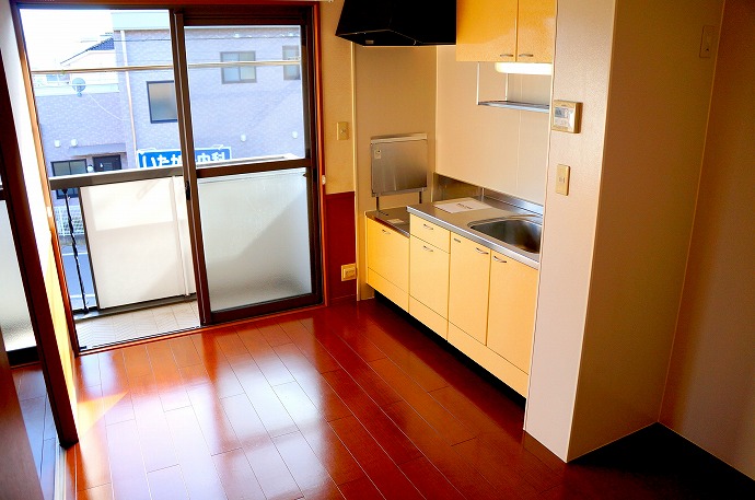 Kitchen. Cooking is fun going in the bright kitchen