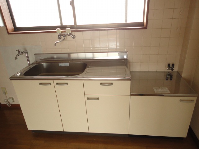 Kitchen. kitchen. Gas stove can be installed! 