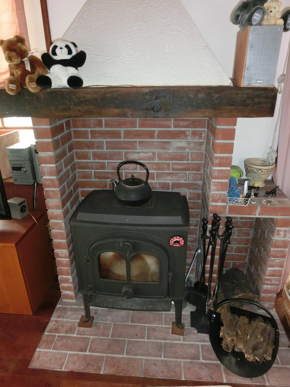 Cooling and heating ・ Air conditioning. Wood-burning stove