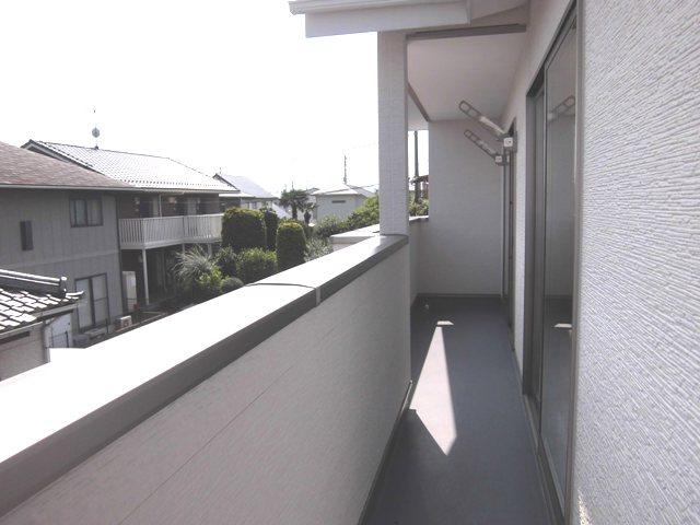Balcony. South wide balcony that follows from the kitchen to LDK. Also How many because there balcony on the north side. 