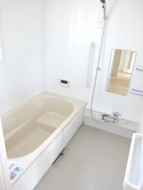 Bathroom. Unit bus (Manufacturer: Sekisui) Thermo Detect bus + one-stop shower + Rakuri ~ N floor   ※ image