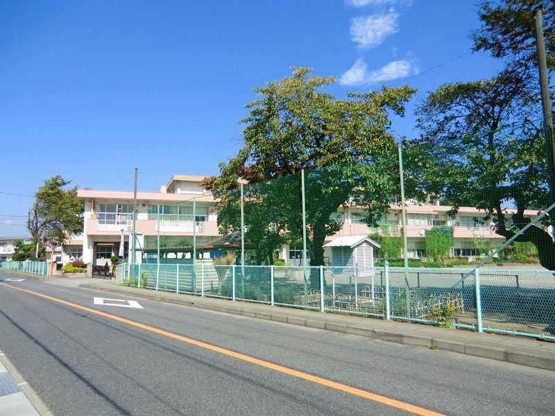 Primary school. 673m to Takasaki Municipal Iwahana Elementary School