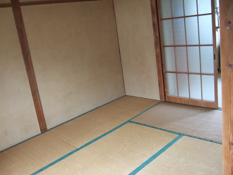 Living and room