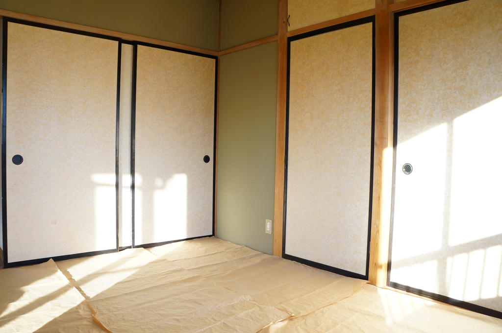 Other room space. Japanese-style room 6 quires also sunny