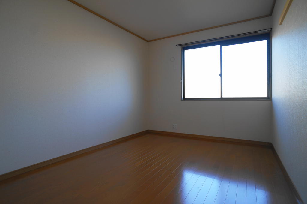 Other room space. It reforms the north Japanese-style rooms to Western-style