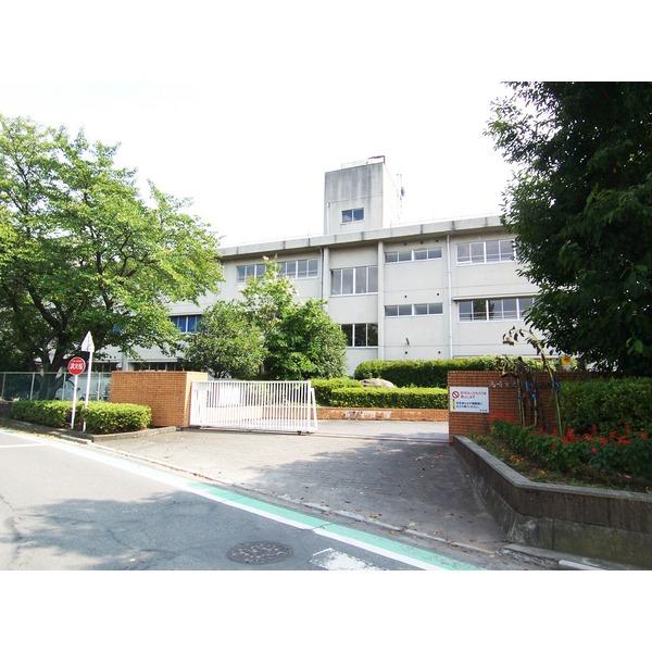 Primary school. 1259m to Takasaki City on 郊小 school