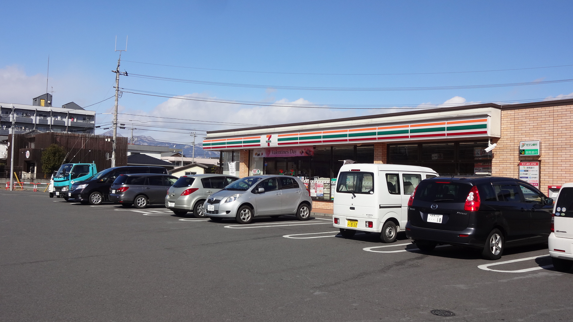 Convenience store. Seven-Eleven Takasaki Tsukunawa store up (convenience store) 340m