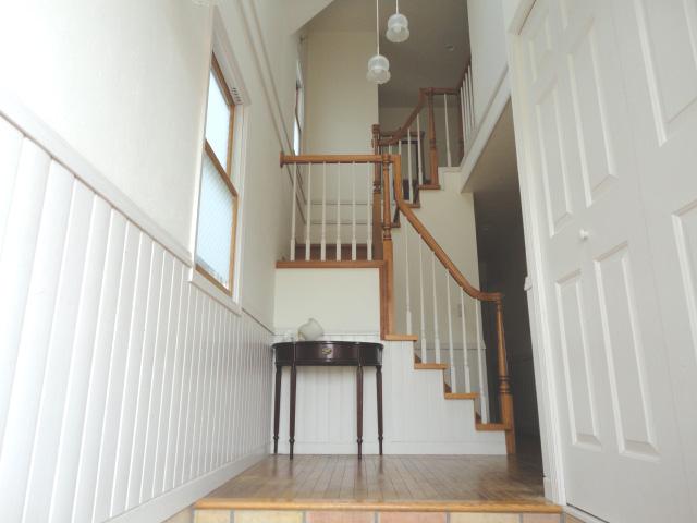 Other introspection. Entrance atrium
