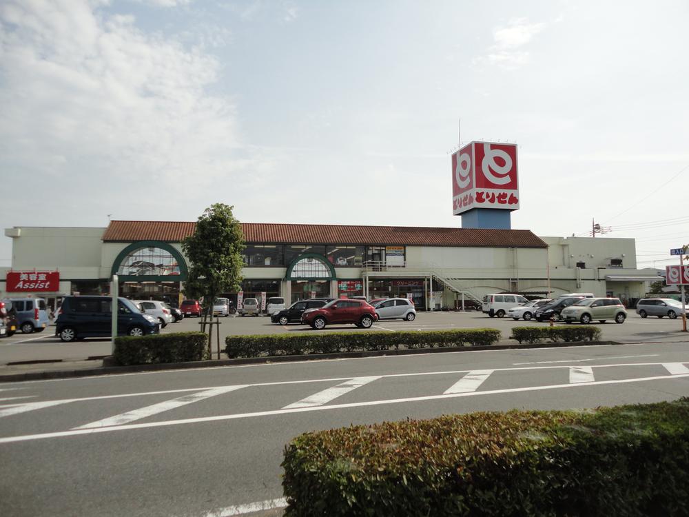 Supermarket. 149m until Torisen Gunma-cho shop