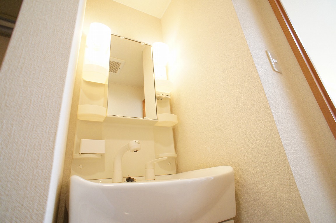 Washroom. Shampoo dresser ☆ 