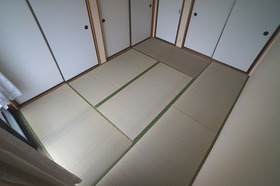 Living and room. Japanese-style room 6 quires