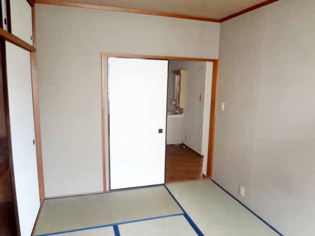 Living and room. Japanese-style room 6 quires