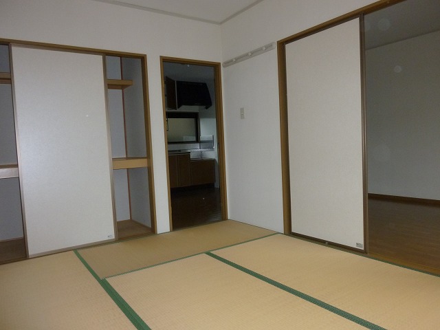 Living and room. It's Japanese-style room is also want one