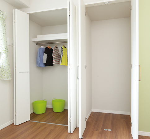 Receipt.  [closet] Easy-to-use closet provided with a shelf are also available. In a wide frontage and the door to become a full open, It is also easy to take out easier to find specification those mercenary.