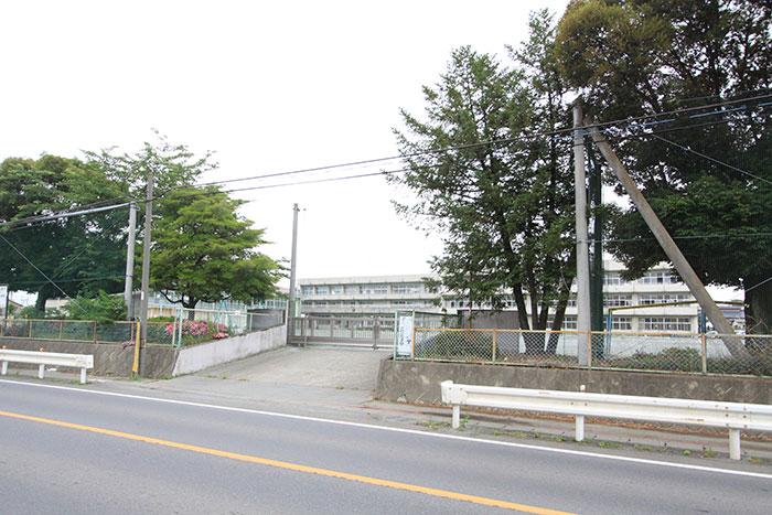 Primary school. Tsutsumikeoka until elementary school 850m