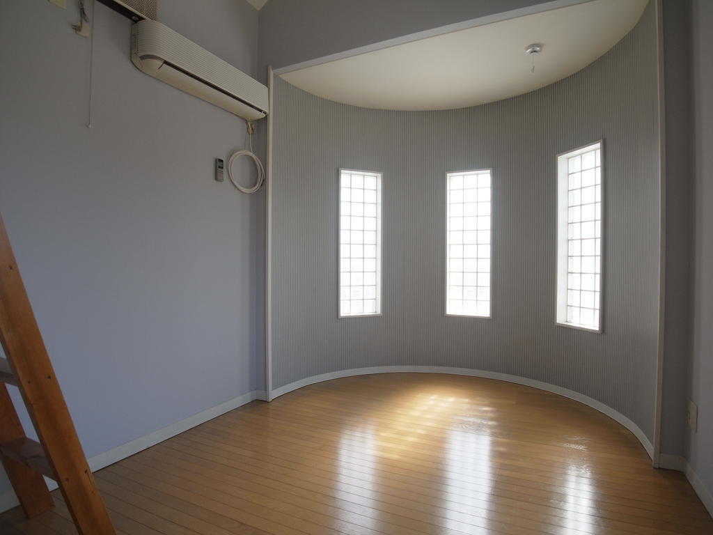 Living and room. Room of the dome-shaped, It is bright with glass block